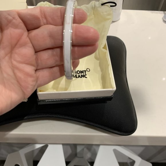 Mont Blanc Sterling Silver  Bangle with white resin - Picture 1 of 1